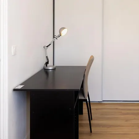 T2 Lumineux Vue Canal & Proche Cite